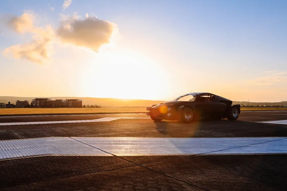 Sieu xe dien 1.000 ma luc cua Dai Loan chay thu nghiem hinh anh 1