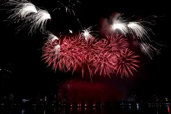 Bầu trời Đà Nẵng rực rỡ pháo hoa ảnh 10