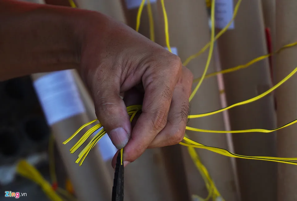 Tran dia phao hoa cua Hong Kong va Italy ben song Han hinh anh 10