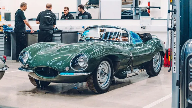 Đây là kho tàng xe cổ bí mật của Jaguar Land Rover - Ảnh 11.