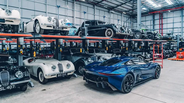 Đây là kho tàng xe cổ bí mật của Jaguar Land Rover - Ảnh 28.