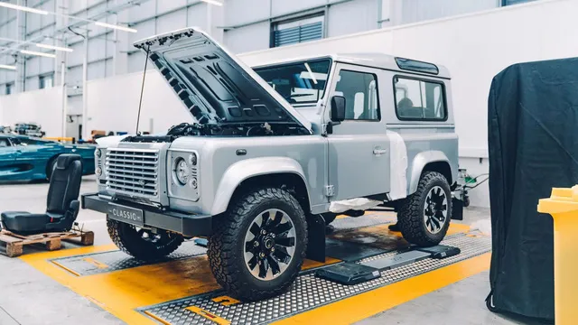 Đây là kho tàng xe cổ bí mật của Jaguar Land Rover - Ảnh 35.