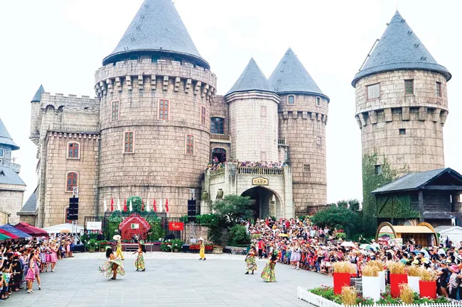 Làng cổ Pháp trên đỉnh Bà Nà ảnh 6