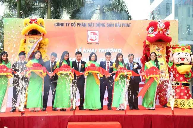 HPX- Nguy cơ “dội chợ” ngày chào sàn ảnh 1