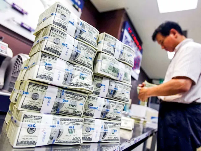 Lộ trình ngừng cho vay ngoại tệ là cần thiết ảnh 1