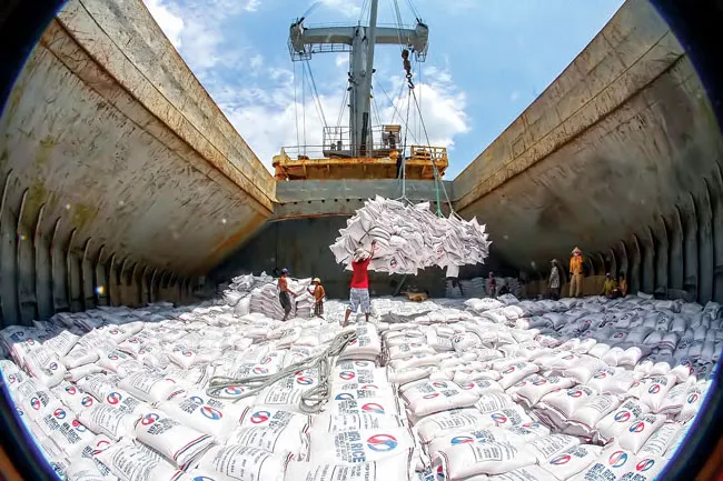 Cuộc chiến Mỹ-Trung leo thang: Lập bản đồ hàng hóa xuất nhập khẩu ảnh 1