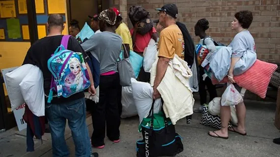 Người dân Mỹ sơ tán tránh bão Florence