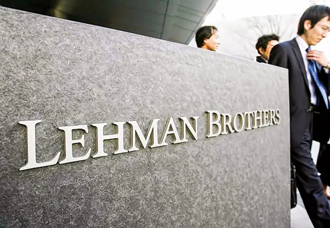 Thế giới có thoát “chu kỳ 10 năm”? Những lời cảnh báo ảnh 1