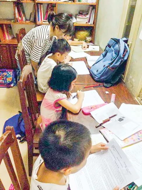 Lớp học không giảng đường, học phí ảnh 2