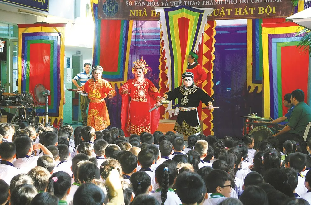 Ai tài trợ sân khấu học đường? ảnh 1