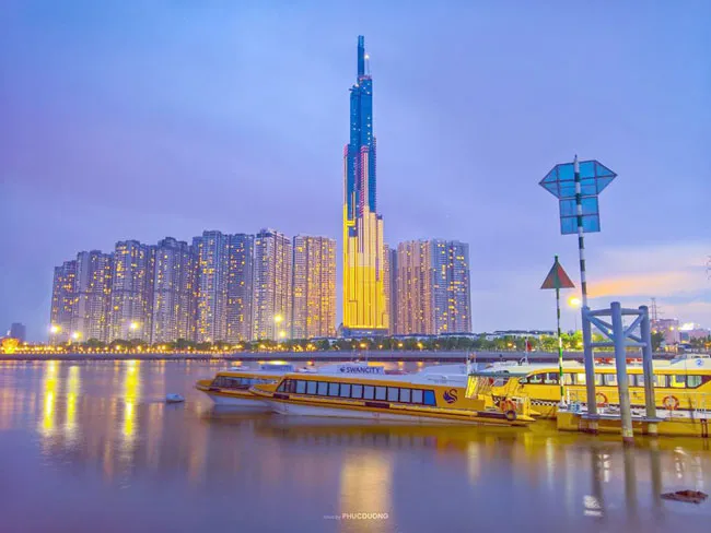 Sáng tối vẫn đan xen