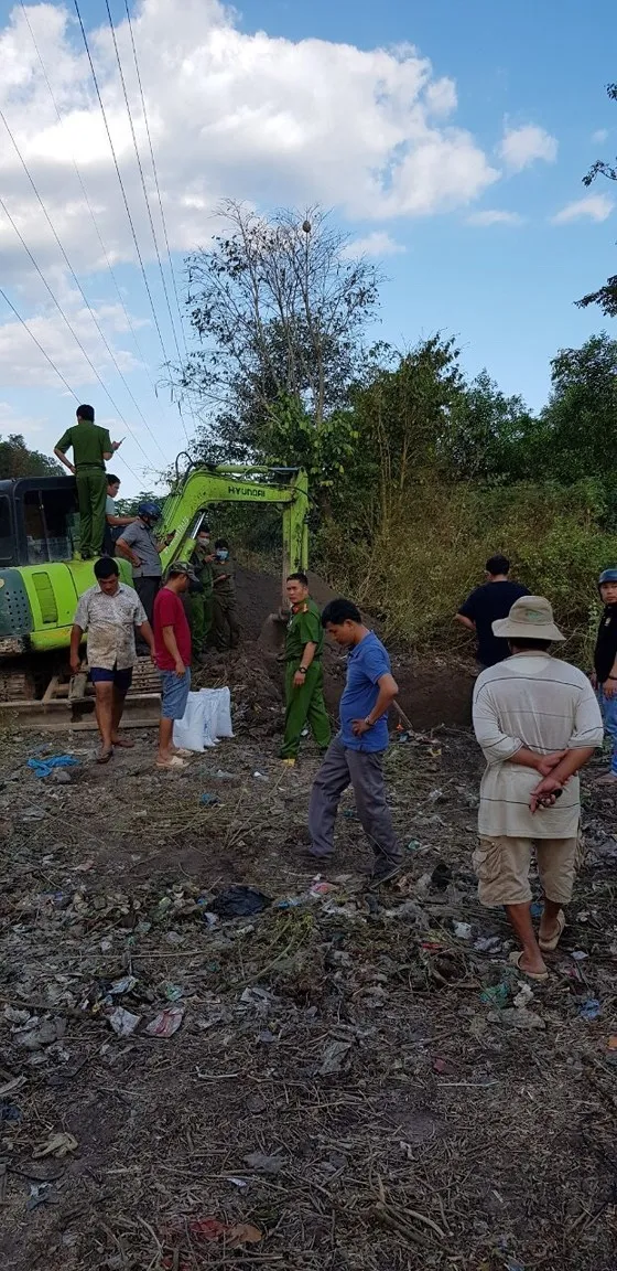  Phát hiện gần 3,5 tấn thịt heo bốc mùi nồng nặc ở cơ sở giết mổ ảnh 2