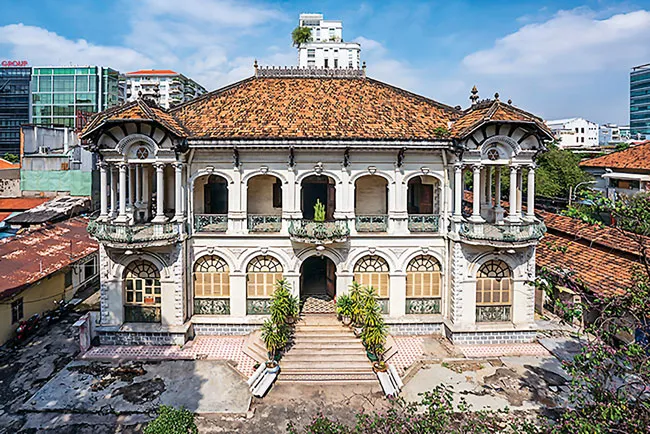 Trùng tu dinh thự cổ gần 100 năm tuổi ảnh 1