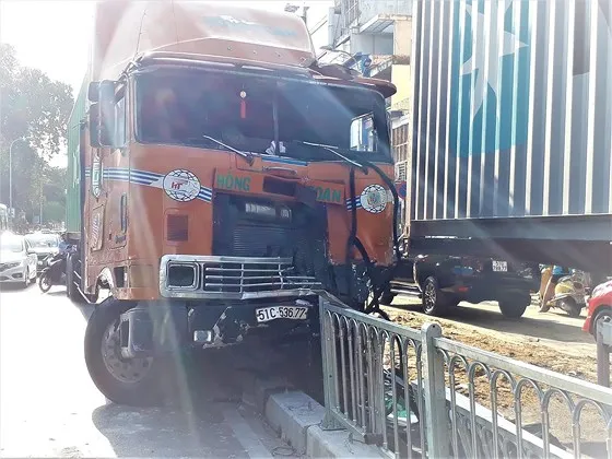 Nỗi sợ “hung thần container” ảnh 1 Nỗi sợ “hung thần container” ảnh 1