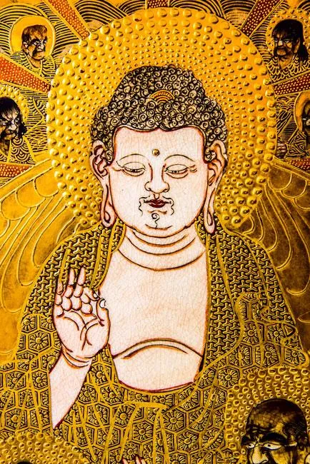 Ánh Đạo Vàng trên gốm cổ Nhật Bản ảnh 2