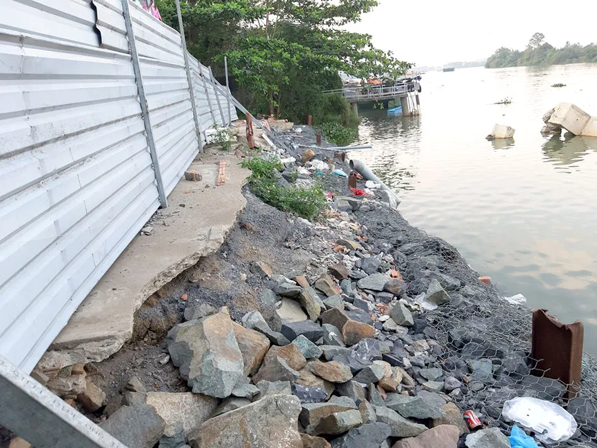 Cát tặc vẫn âm ỉ trên sông Đồng Nai ảnh 1