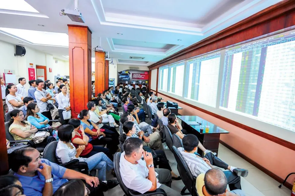 Nhà báo chứng khoán đánh chứng khoán ảnh 1