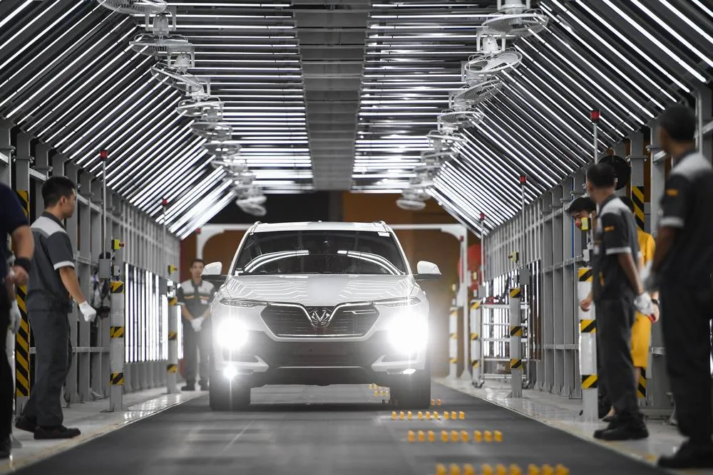 Vinfast bàn giao lô xe Lux SA2.0 va Lux A2.0 đầu tiên cho khách hàng ảnh 4