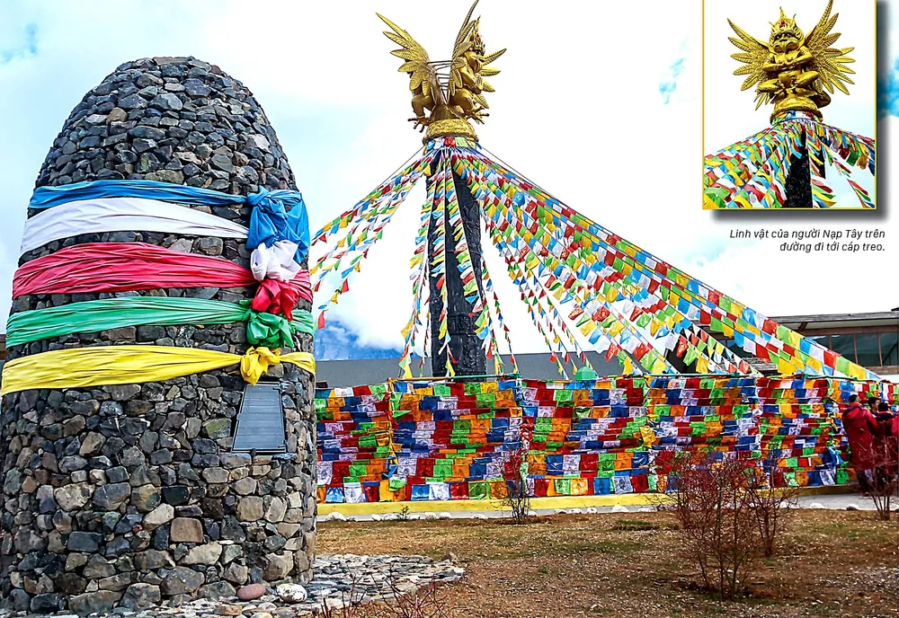 Ngọc Long Tuyết Sơn quanh năm tuyết trắng ảnh 3