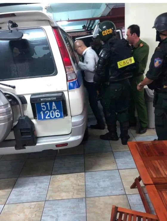  Công an xuyên đêm khám xét trụ sở Công ty Alibaba ảnh 6