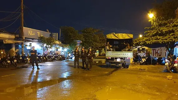  Công an xuyên đêm khám xét trụ sở Công ty Alibaba