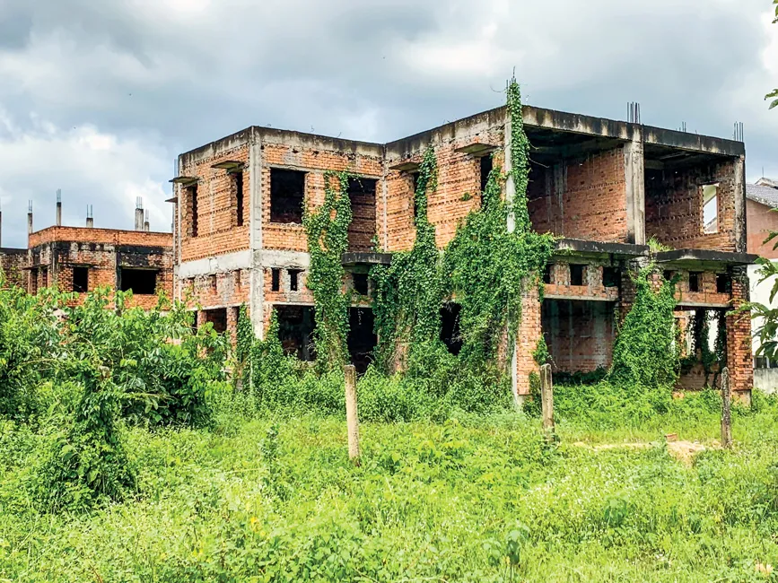 Thị trường BĐS: Chúng ta tự “lấy đá kè chân” ảnh 1