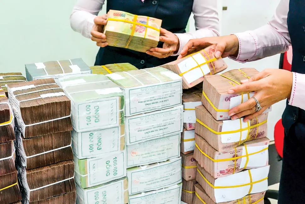 Huy động cao, cho vay thấp, tiền chảy vào đâu? ảnh 1