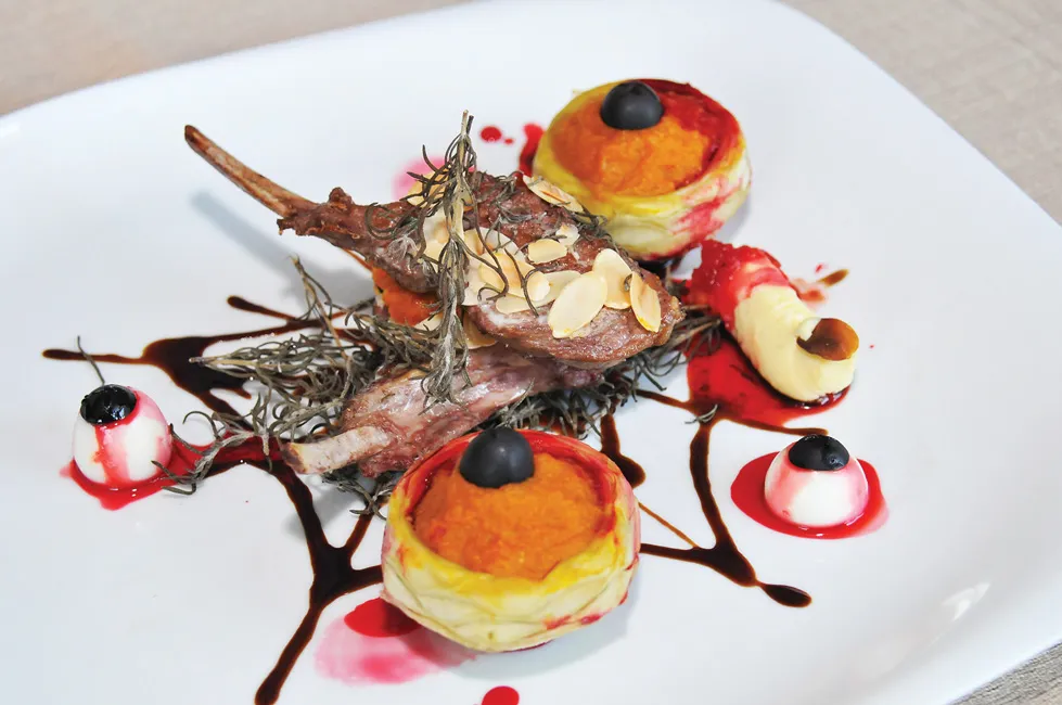 Đêm hội Halloween cùng Rex Hotel Saigon ảnh 6