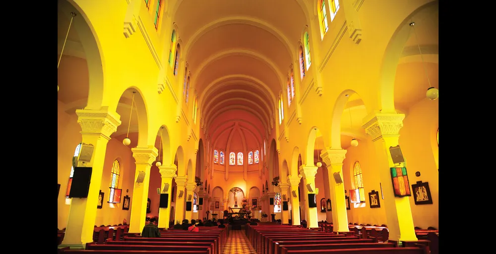 Viếng thăm giáo đường mùa Noel ảnh 2