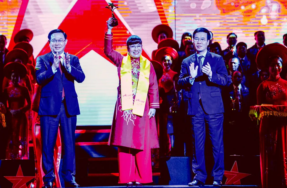 Vinh danh CEO Phuc Khang Corporation: Top 10 Giải thưởng Sao Đỏ ảnh 1