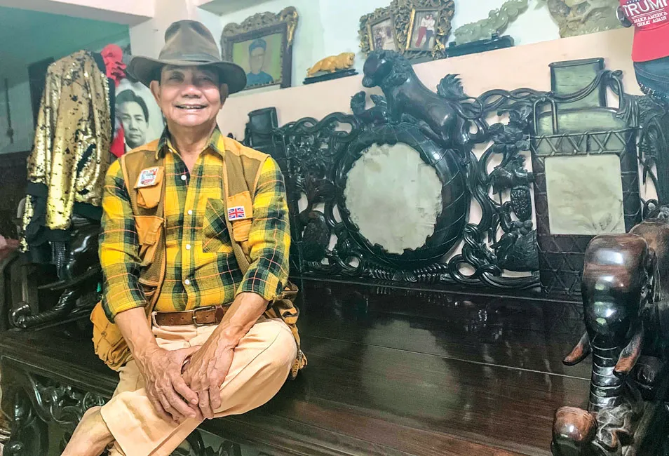 Ông vua đồ cổ ảnh 1