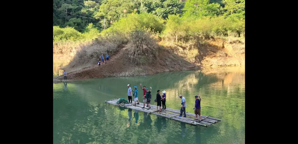 Kỳ vĩ hang động Thăng Hen ảnh 1