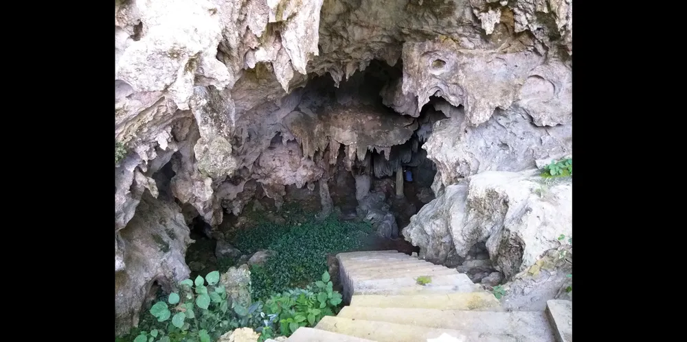 Kỳ vĩ hang động Thăng Hen ảnh 3