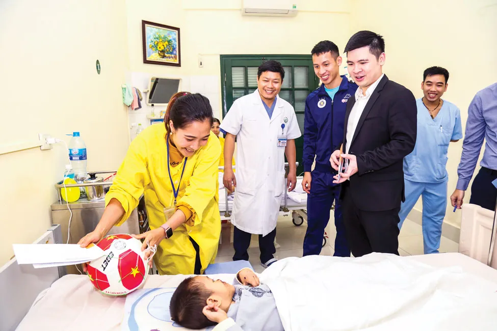 Strong Vietnam - Tuyệt vời và ý nghĩa ảnh 2