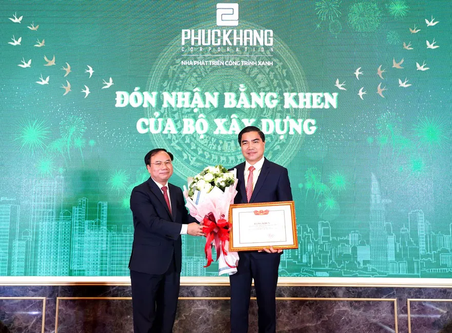 Phúc Khang tặng căn hộ và sổ đỏ cho nhân viên tổng trị giá 60 tỷ đồng ảnh 1