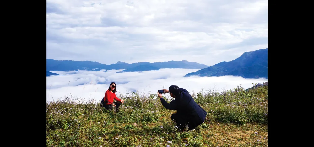 Lên non du xuân ảnh 3