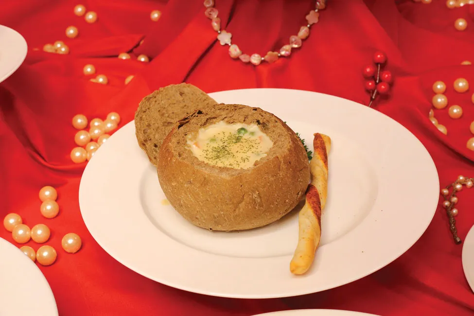 Nâng niu người phụ nữ yêu thương cùng Rex Hotel Saigon ảnh 4