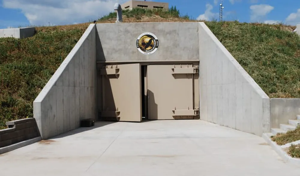 Giới siêu giàu lo trú ẩn ảnh 1