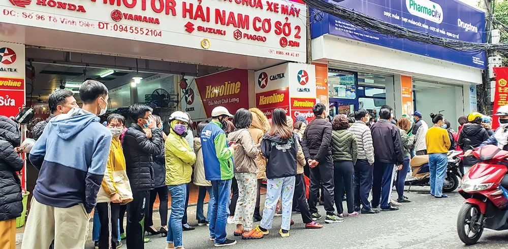 COVID-19 giữa nghịch lý và hệ lụy ảnh 1