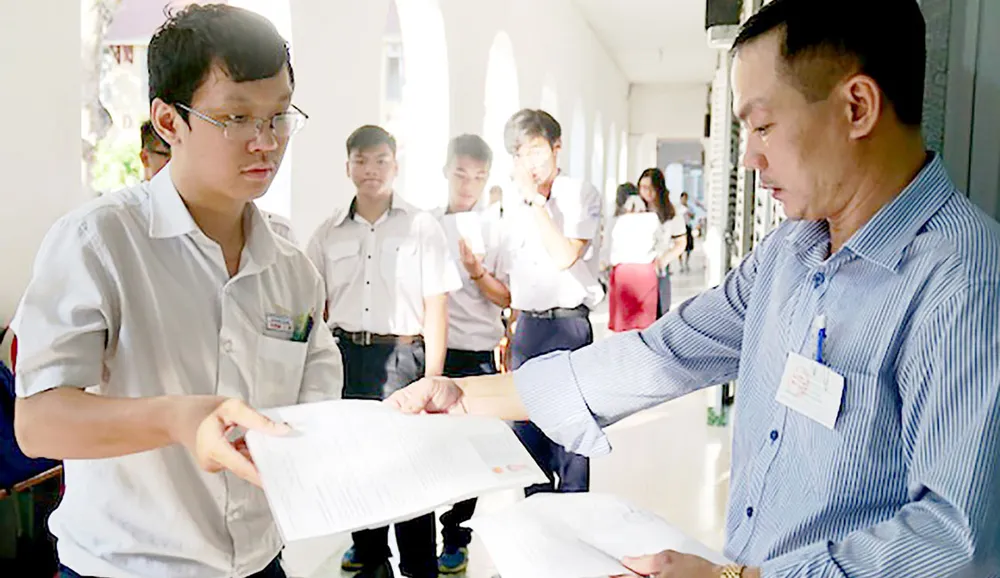 Rối kỳ thi THPT quốc gia ảnh 1