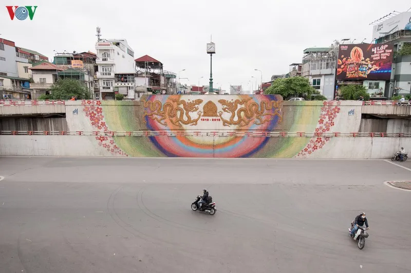 nguoi ha noi deo khau trang phong chong covid-19, don "ret nang ban" hinh 6