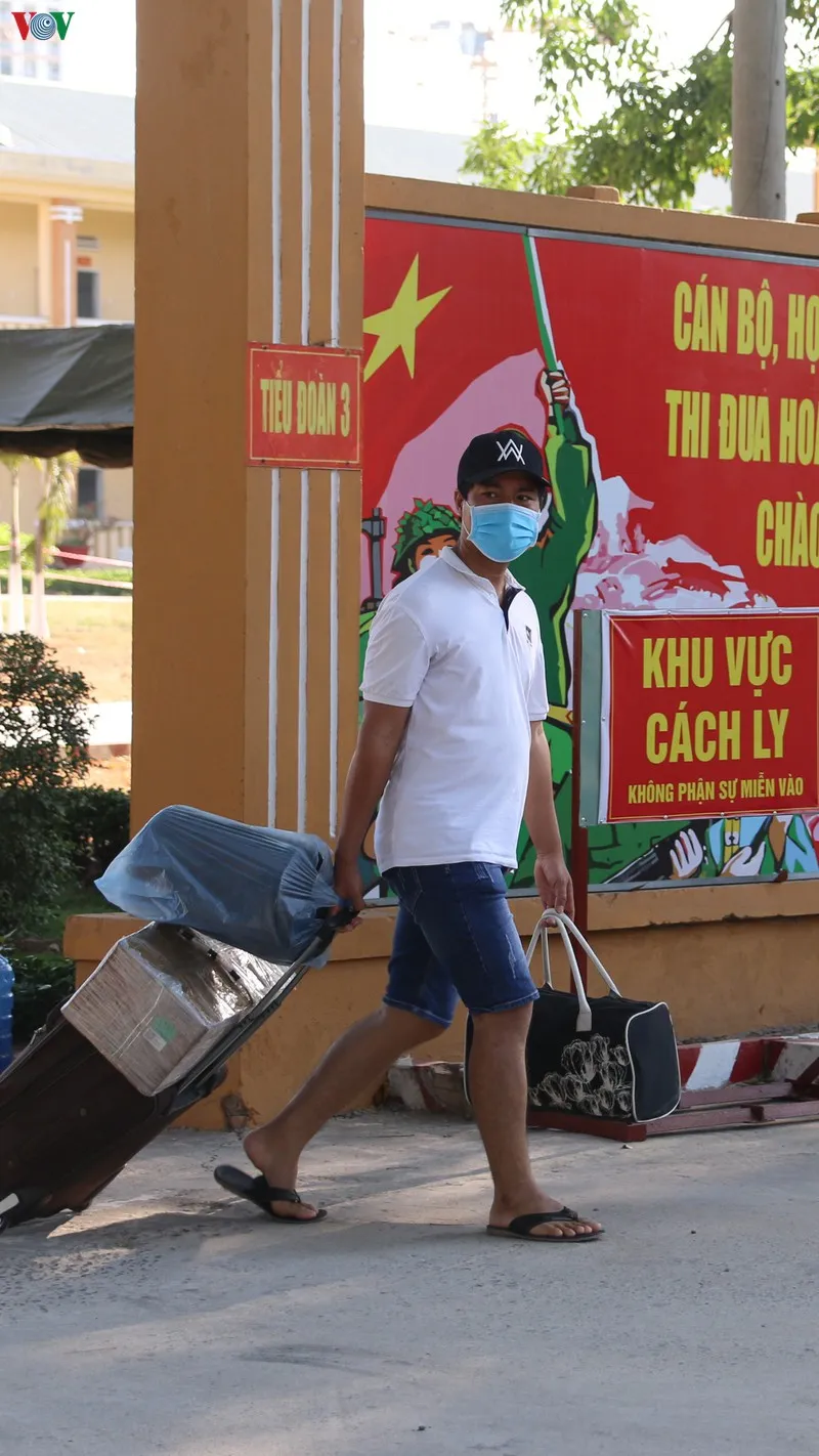 anh: bin rin phut chia tay tai khu cach ly truong qs quan doan 4 hinh 8