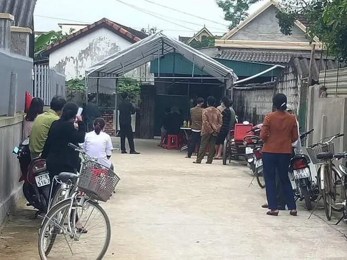 nong 24h: nam thanh nien dam ban cung phong trong khu cach ly hinh 5