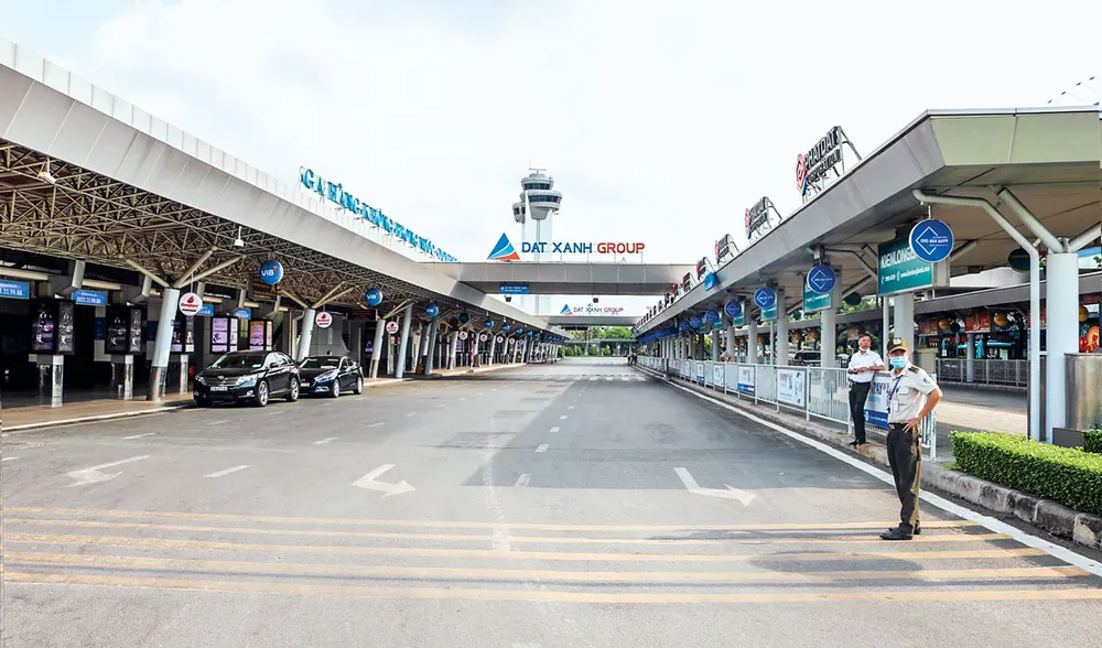 Doanh nghiệp niêm yết đối diện khó khăn ảnh 1