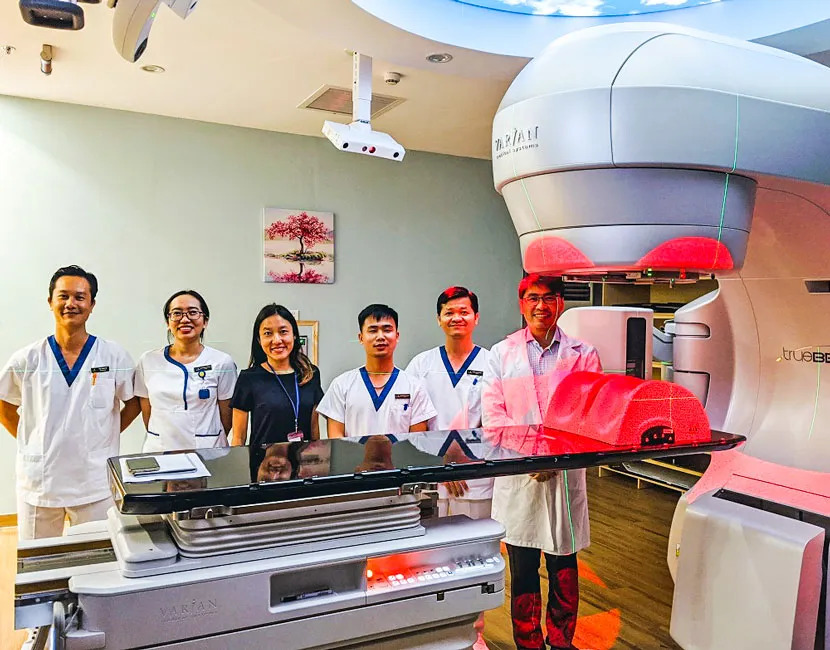 Xạ trị ung thư chuẩn từng milimet ảnh 1