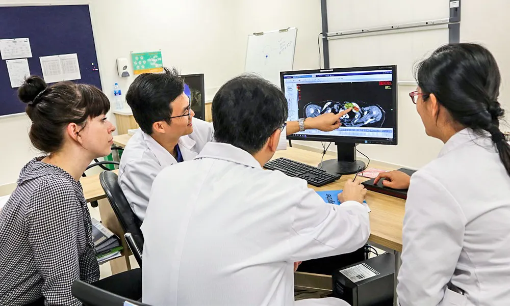 Xạ trị ung thư chuẩn từng milimet ảnh 2