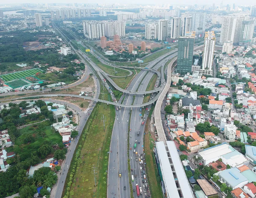 Phát triển mạnh hạ tầng giao thông phía Đông ảnh 2