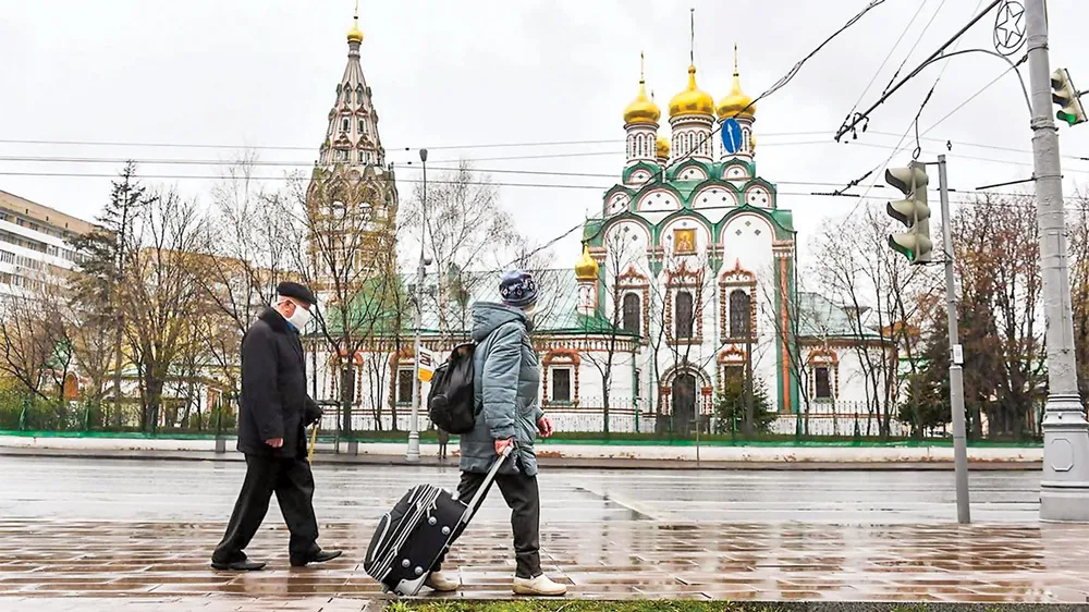 Sóng suy thoái hậu Covid-19: Nga - Chật vật khôi phục kinh tế ảnh 1