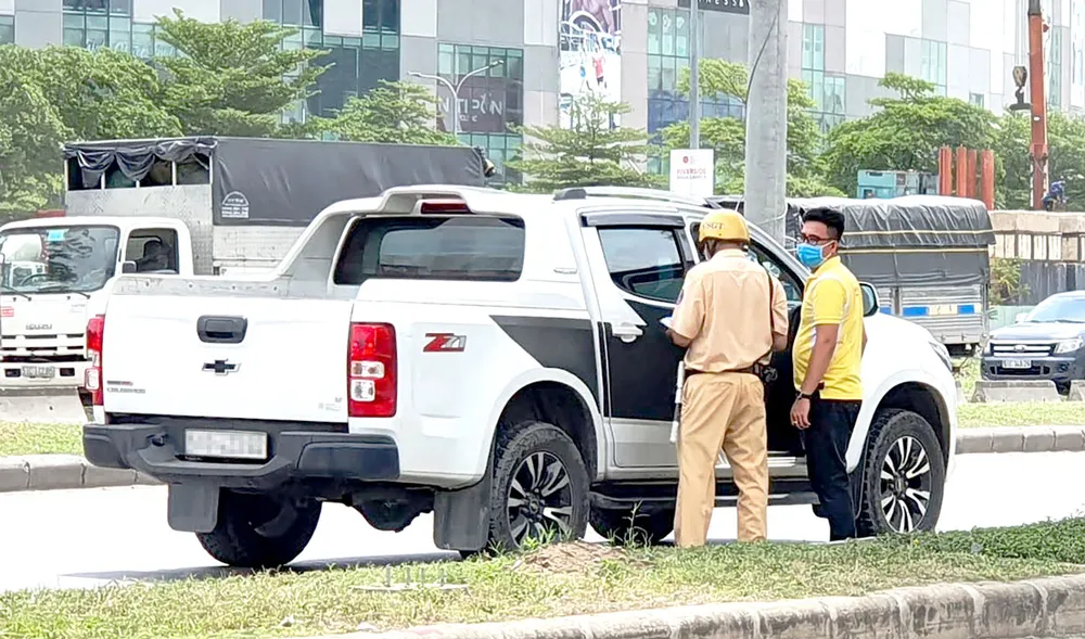 Cải tạo xe bán tải để né quy chuẩn ảnh 1