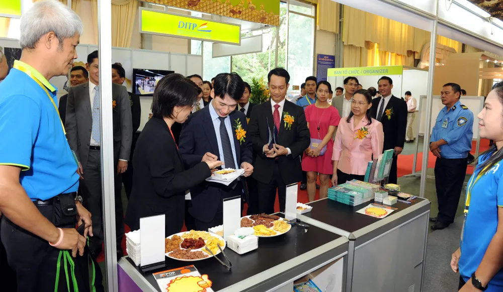 DN Thái Lan đang rất quan tâm đến thị trường Việt Nam trong nhiều lĩnh vực như: Công nghiệp, dịch vụ, du lịch, tài chính và cơ sở hạ tầng.